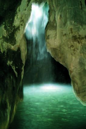 Foto de Cueva del Agua de Iznalloz en Iznalloz, Granada